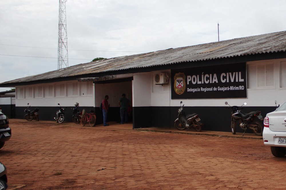 Polícia apreende 130 litros de gasolina boliviana ao averiguar denúncia de furto em RO