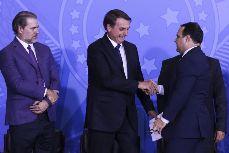 “Todos os ministérios farão articulação política”, diz novo ministro