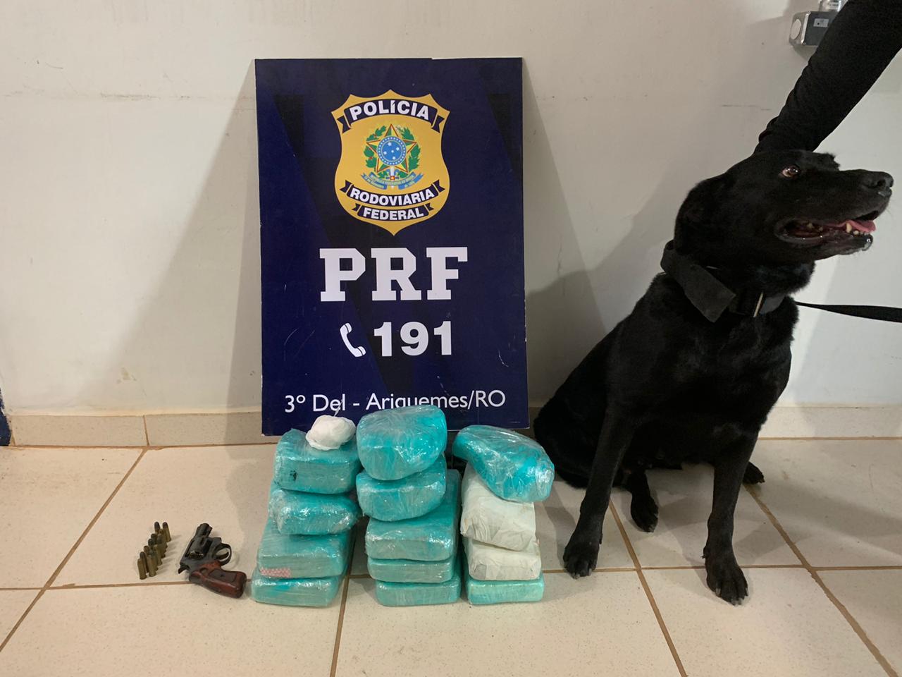 Em atuação conjunta, PRF e PM apreendem cerca de 14 quilos de cocaína