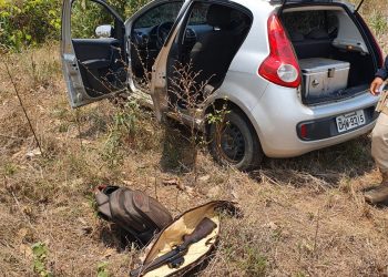 Em Ariquemes/RO, PRF recupera veículo roubado e apreende arma de fogo