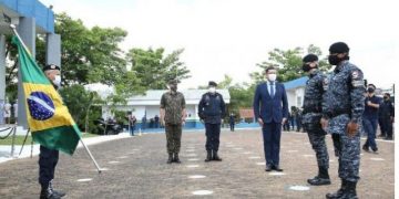 Homenagens, entrega de medalhas e desfile da tropa marcam aniversário de 45 anos da Polícia Militar de Rondônia