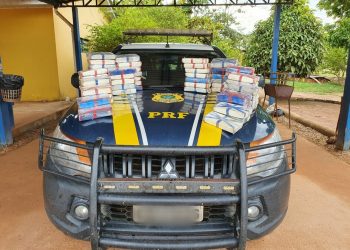 Carga com 70 tabletes de cocaína é apreendida em fundo falso de carro na BR-425